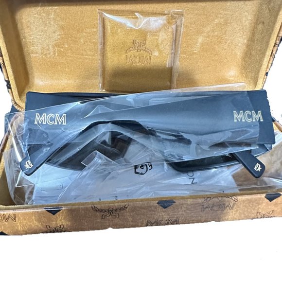 MCM Grey Shield Unisex Sunglasses main image 5